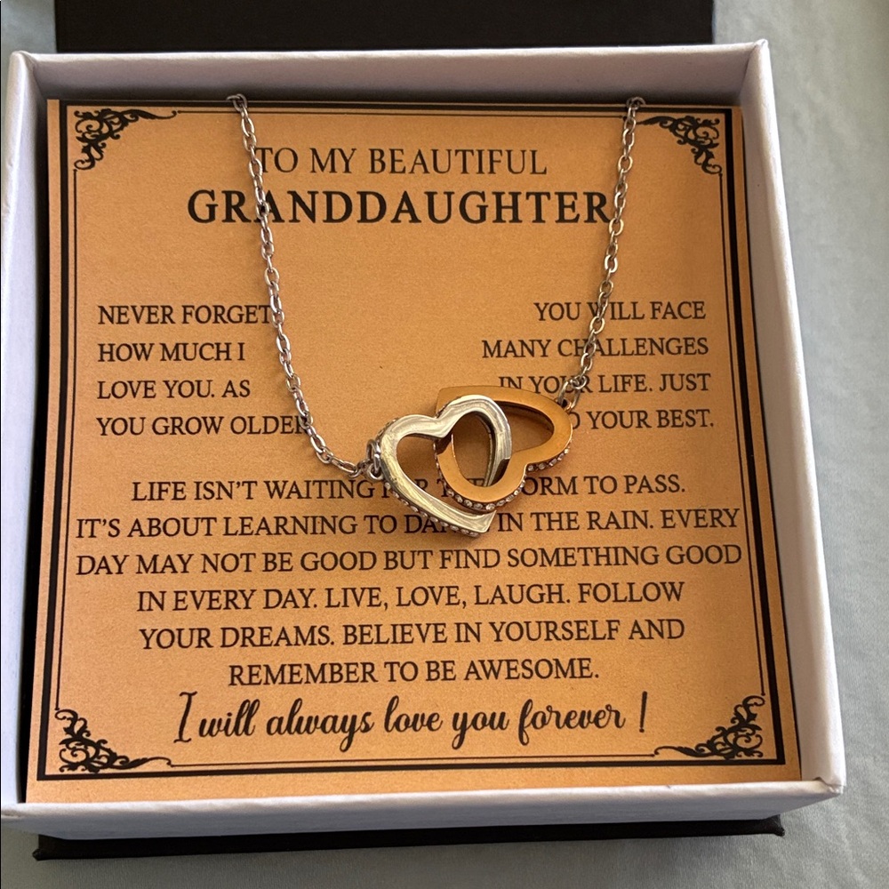 Heartfelt Granddaughter Necklace in Silver and Gold